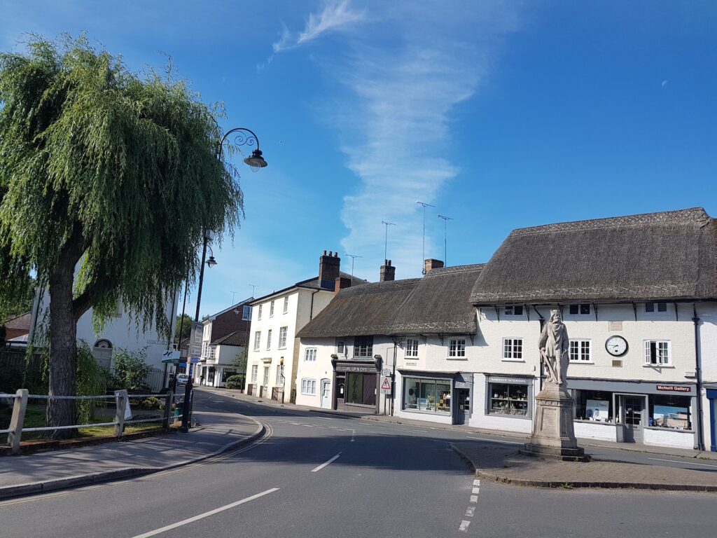 Pewsey-Market-Place-King-Alfred-c